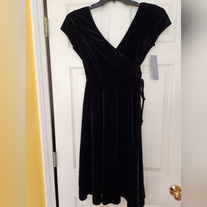 NWT Woman's Dress Size 4